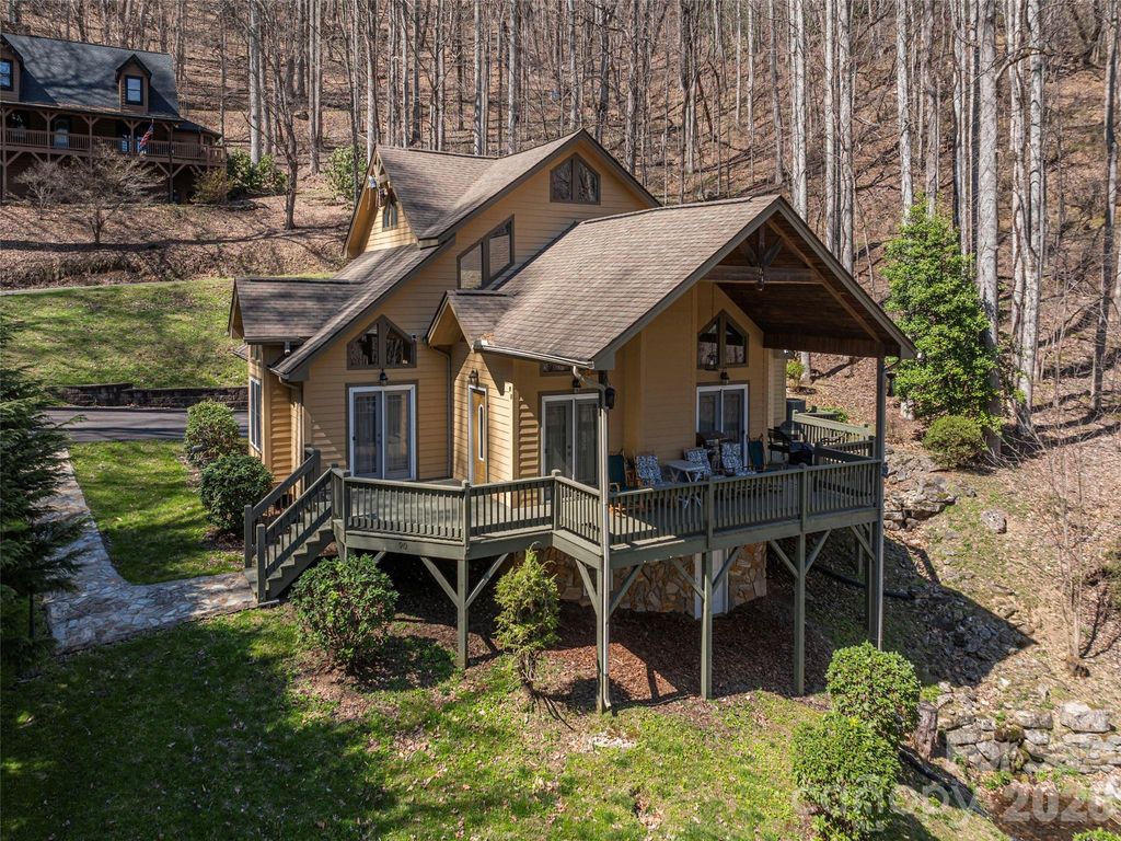 90 Lionheart Lane, Maggie Valley, NC 28751