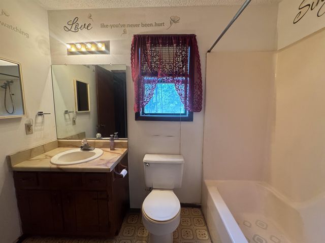 153 Sara Circle, Ash Flat, AR 72513