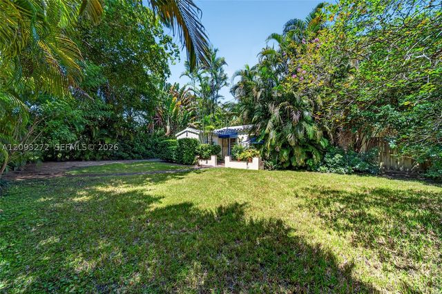 1103 NE 118th St, Biscayne Park, FL 33161