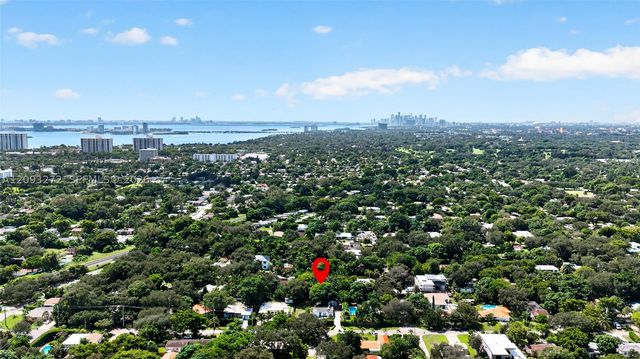 1103 NE 118th St, Biscayne Park, FL 33161