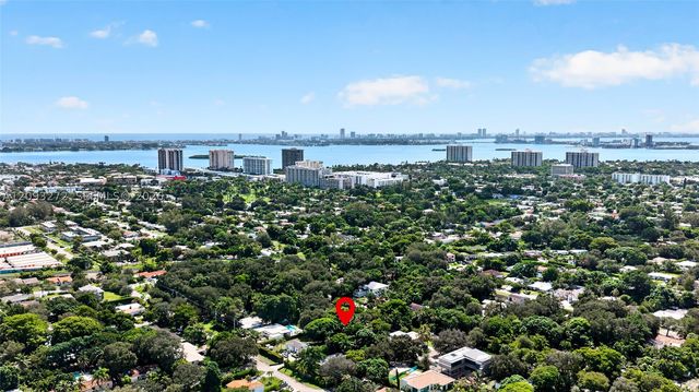 1103 NE 118th St, Biscayne Park, FL 33161
