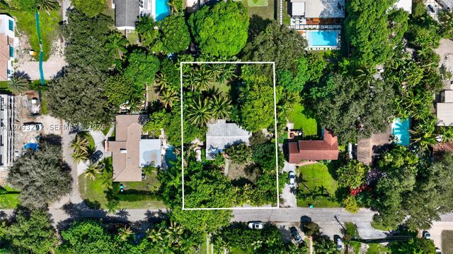 1103 NE 118th St, Biscayne Park, FL 33161