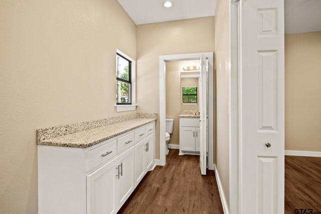517 7th, Mt Pleasant, TX 75455