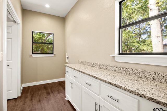 517 7th, Mt Pleasant, TX 75455