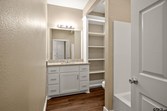 517 7th, Mt Pleasant, TX 75455