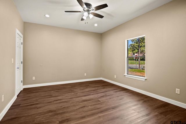517 7th, Mt Pleasant, TX 75455