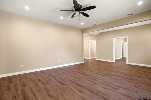 517 7th, Mt Pleasant, TX 75455