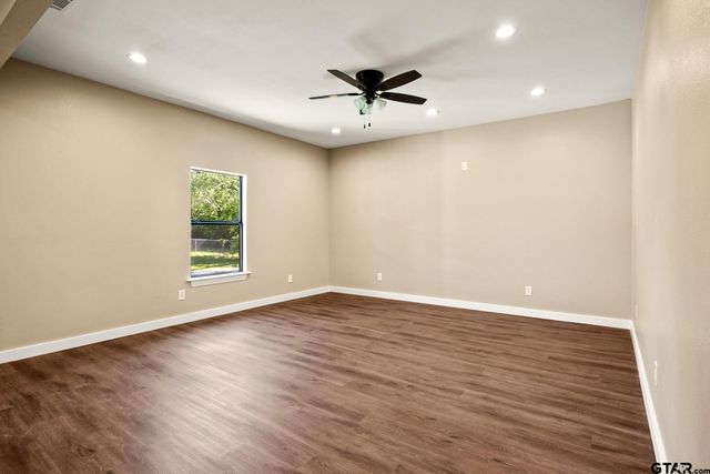 517 7th, Mt Pleasant, TX 75455