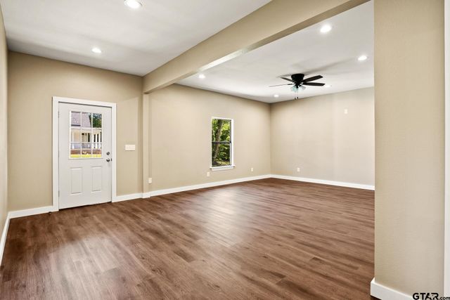 517 7th, Mt Pleasant, TX 75455