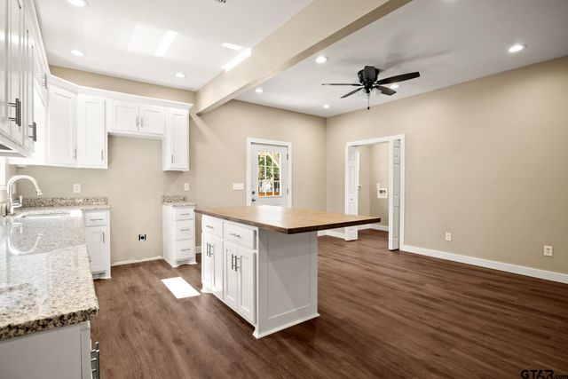 517 7th, Mt Pleasant, TX 75455