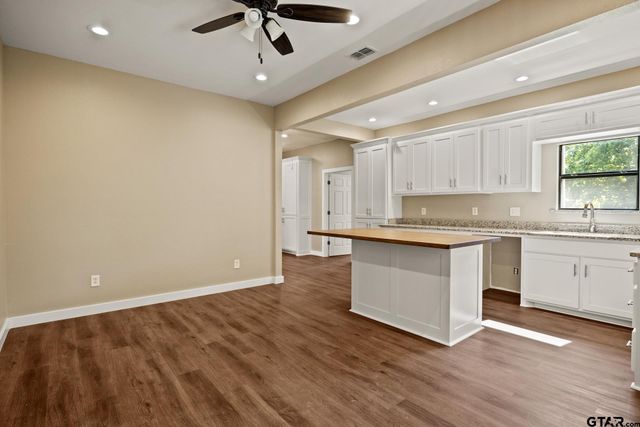 517 7th, Mt Pleasant, TX 75455