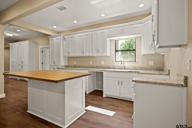 517 7th, Mt Pleasant, TX 75455