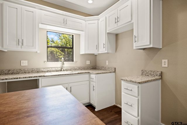 517 7th, Mt Pleasant, TX 75455