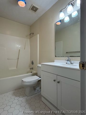 1135 Derbyshire Road, Fayetteville, NC 28314