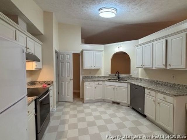 1135 Derbyshire Road, Fayetteville, NC 28314