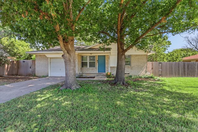 1005 Monterey Drive, Denton, TX 76209