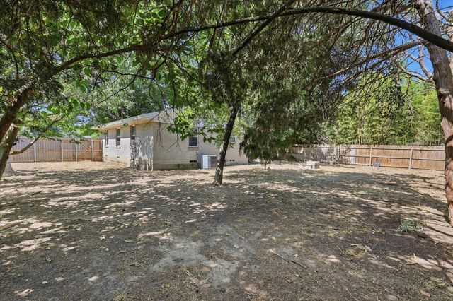 1005 Monterey Drive, Denton, TX 76209