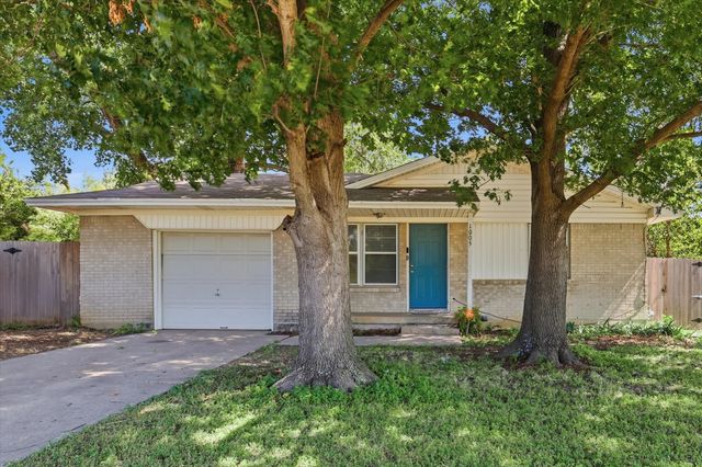 1005 Monterey Drive, Denton, TX 76209
