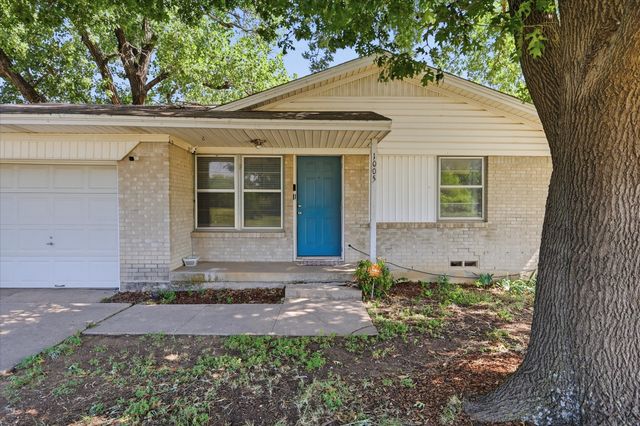 1005 Monterey Drive, Denton, TX 76209