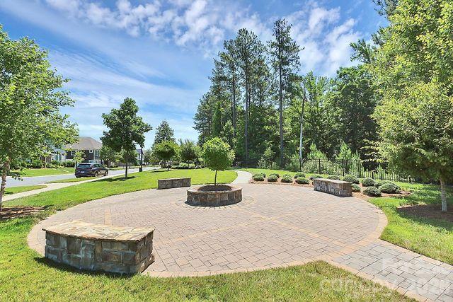 9732 Springholm Drive, Charlotte, NC 28278