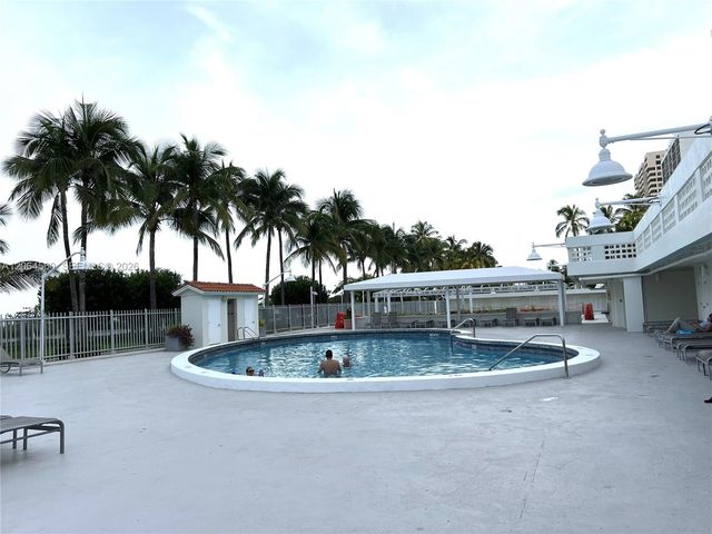2899 Collins Ave 610, Miami Beach, FL 33140
