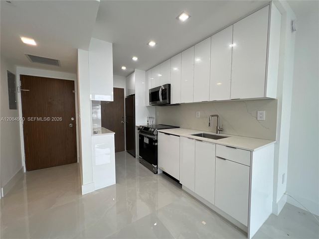2899 Collins Ave 610, Miami Beach, FL 33140