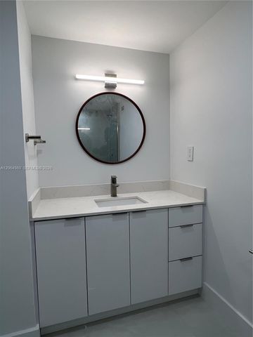 2899 Collins Ave 610, Miami Beach, FL 33140
