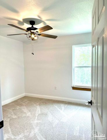 2943 N 13th Ave, Milton, FL 32583