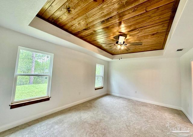 2943 N 13th Ave, Milton, FL 32583