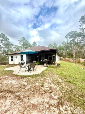 2943 N 13th Ave, Milton, FL 32583