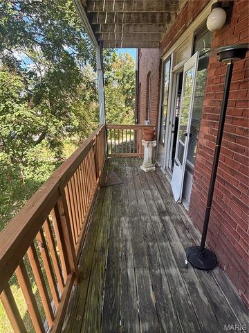 5900 McPherson Avenue 2W, St Louis, MO 63112