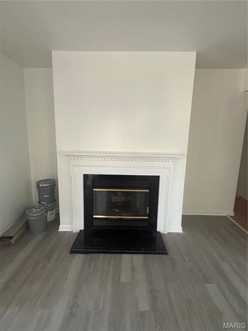 5900 McPherson Avenue 2W, St Louis, MO 63112
