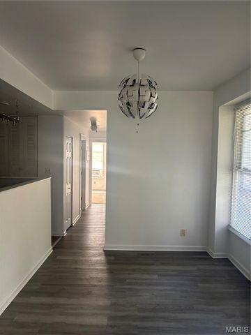 5900 McPherson Avenue 2W, St Louis, MO 63112