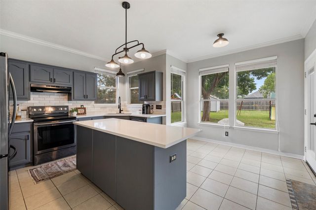 900 Laurel CV, Buda, TX 78610