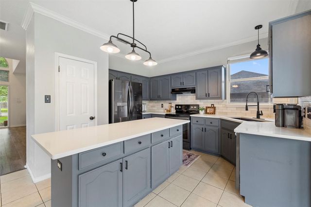 900 Laurel CV, Buda, TX 78610