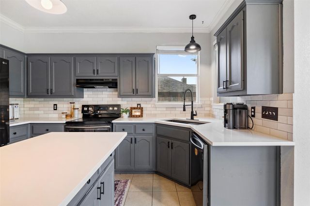 900 Laurel CV, Buda, TX 78610