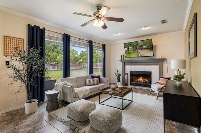 900 Laurel CV, Buda, TX 78610