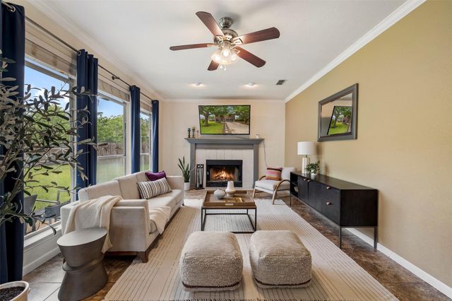 900 Laurel CV, Buda, TX 78610
