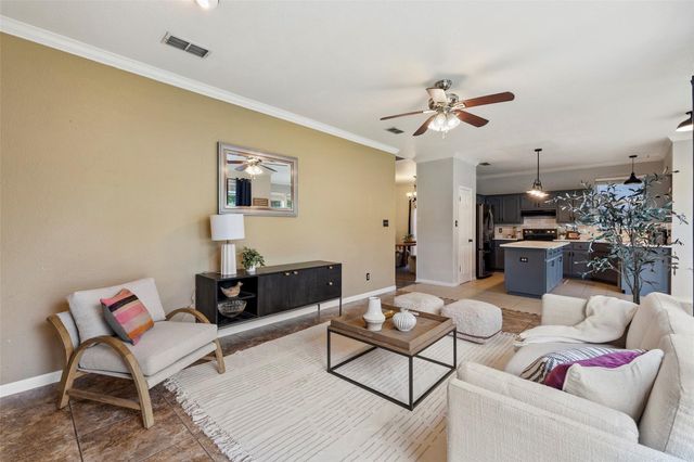 900 Laurel CV, Buda, TX 78610