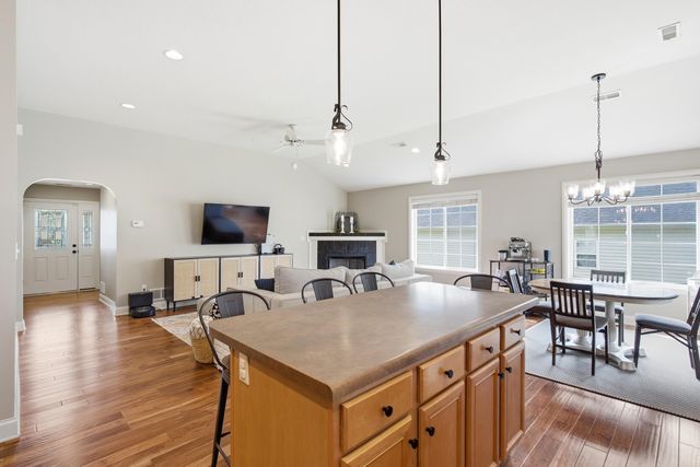 4759 LAKE VALLEY LN, Columbia, MO 65203