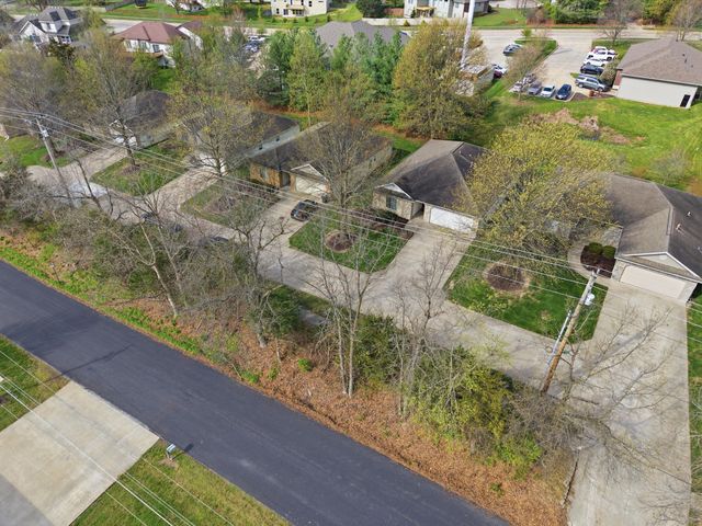 4759 LAKE VALLEY LN, Columbia, MO 65203