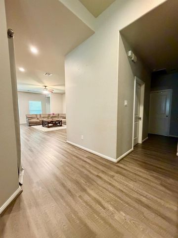 107 Jacobs Meadow Dr Drive, Conroe, TX 77384