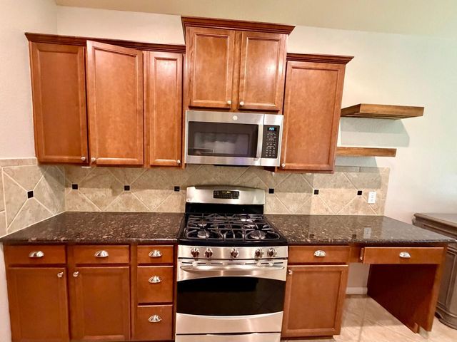 107 Jacobs Meadow Dr Drive, Conroe, TX 77384