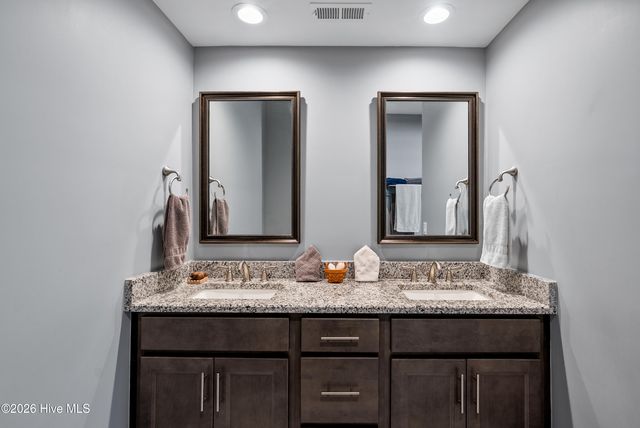 3444 Lake Club Circle, Southport, NC 28461