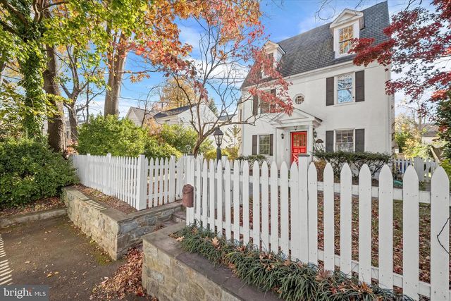 7012 EXETER RD, Bethesda, MD 20814