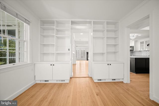 7012 EXETER RD, Bethesda, MD 20814