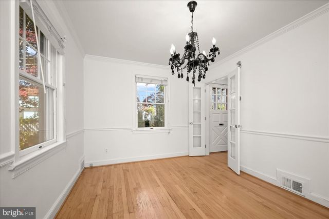 7012 EXETER RD, Bethesda, MD 20814