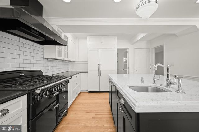 7012 EXETER RD, Bethesda, MD 20814