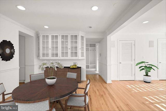 7012 EXETER RD, Bethesda, MD 20814