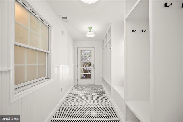 7012 EXETER RD, Bethesda, MD 20814